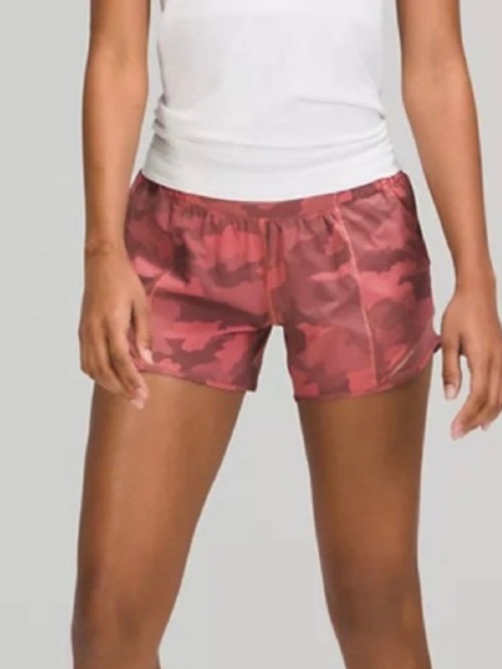 Lululemon Hotty Hot Camo Size 8 - Picture 2 of 6